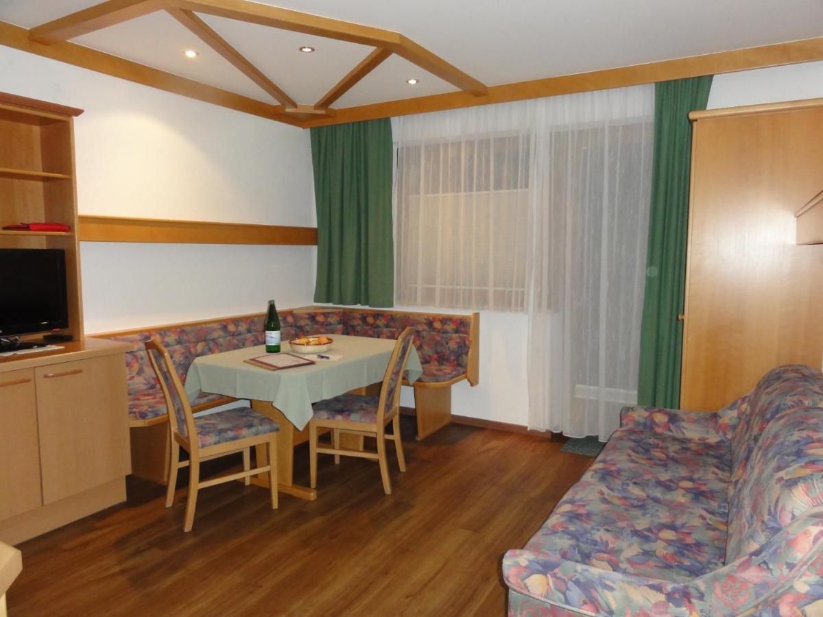 Ferienwohnung Haus Rätia Serfaus Zimmer foto