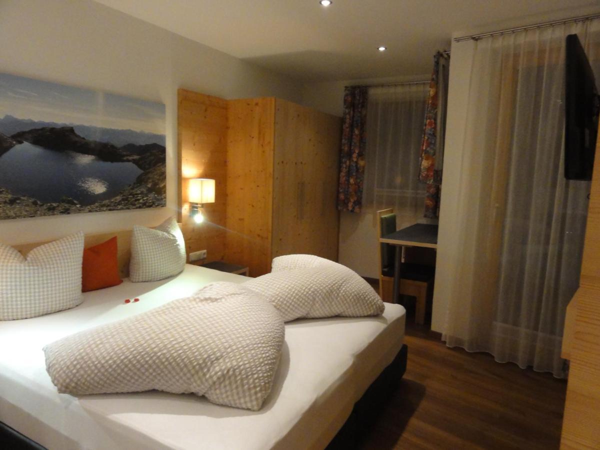 Ferienwohnung Haus Rätia Serfaus Zimmer foto