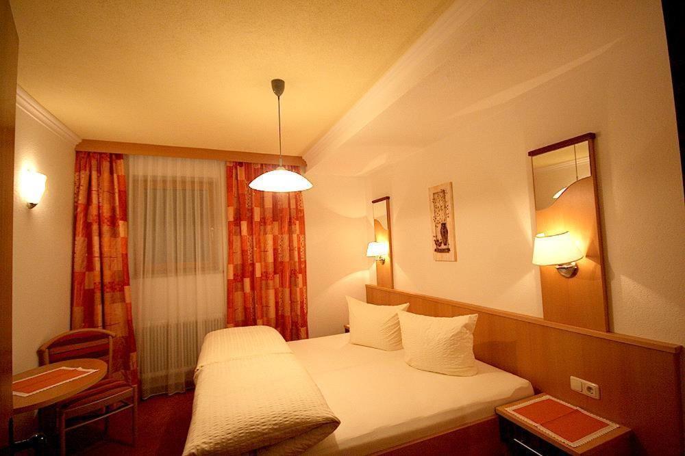 Ferienwohnung Haus Rätia Serfaus Zimmer foto